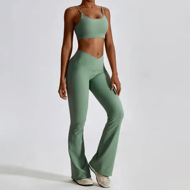 Women's Athletic Workout Set – Stylish Gym Clothes for Training & Fitness