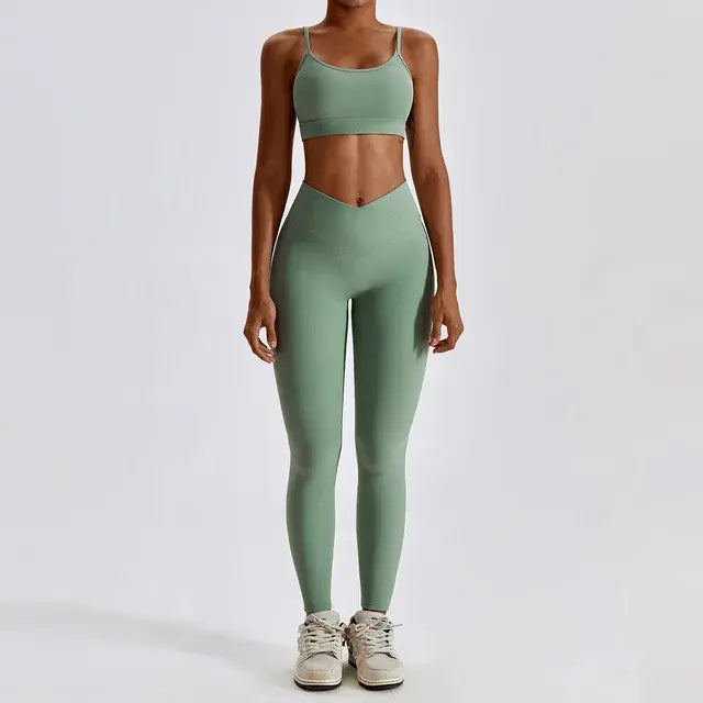 Women's Athletic Workout Set – Stylish Gym Clothes for Training & Fitness